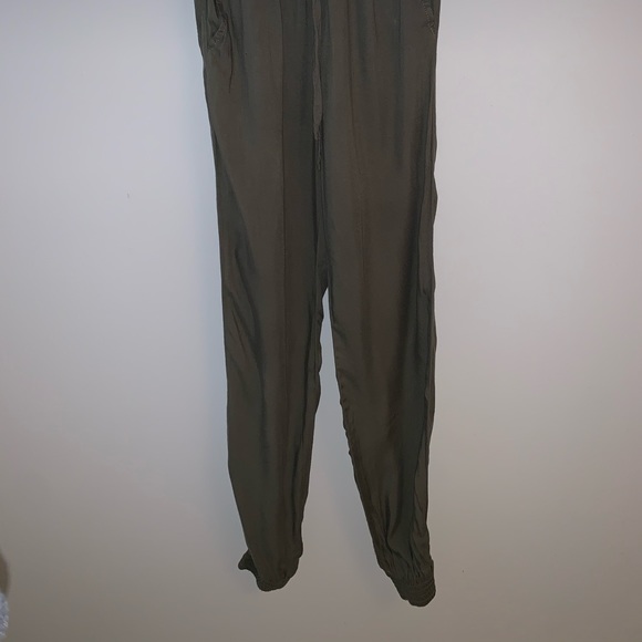 Abercrombie & Fitch Army Green Flowy Pants - Picture 2 of 3